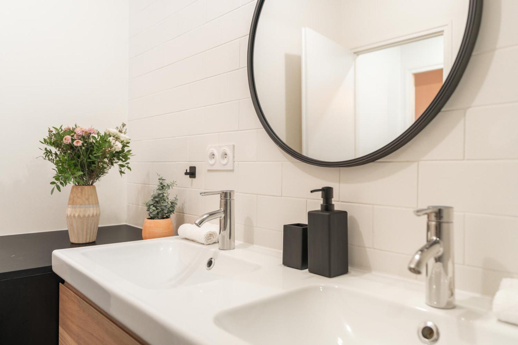 Sereners - Charming Serviced Apartments - Beaugrenelle Paris Exteriör bild